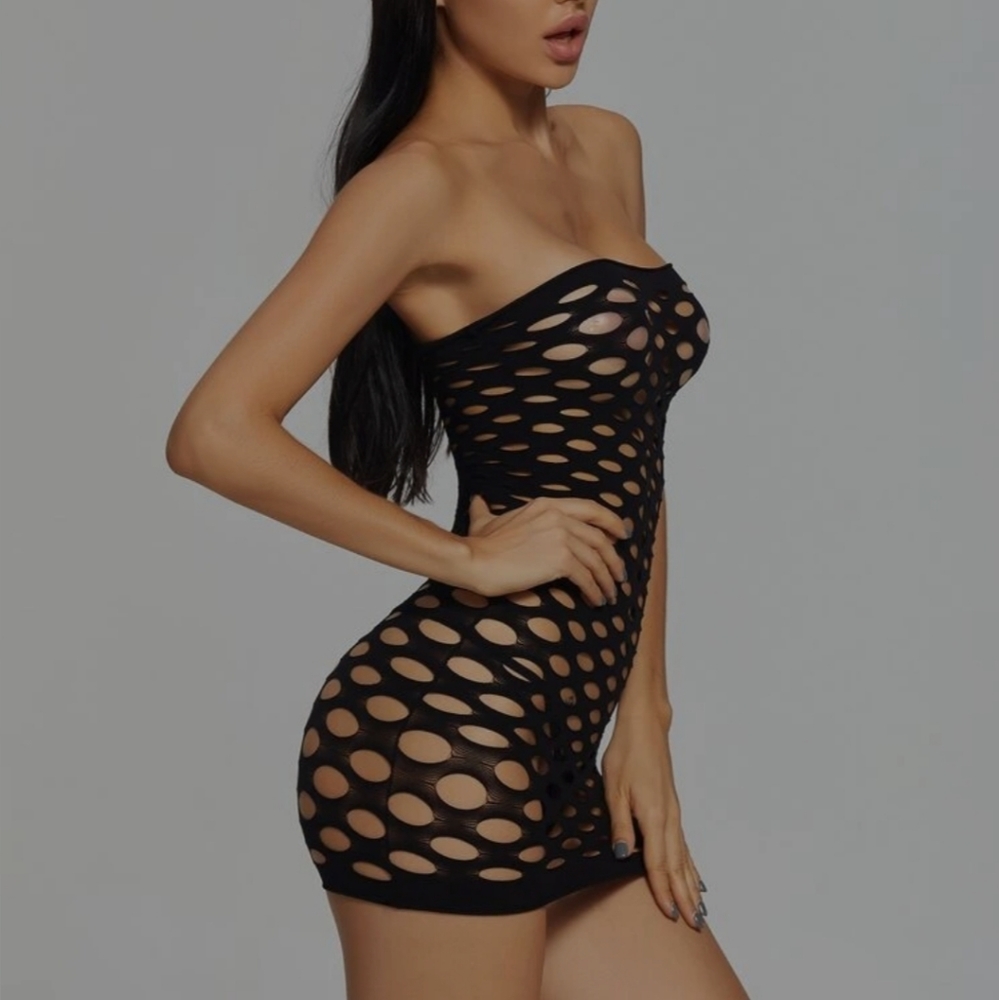⭐Cut out sheer bandeau dress ⭐ - Picture 4 of 6